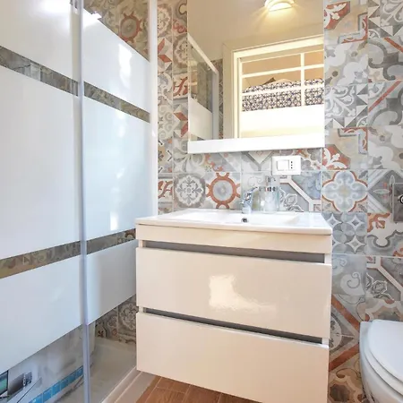 Holiday home 4 Bedroom Stunning In Giarratana